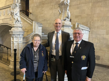 Leo with Barbara Bright and Dudley Howard in Westminster Hall, Parliament.